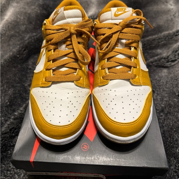 Women’s Nike dunk - Picture 10 of 11